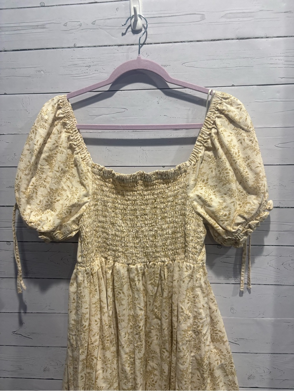 Tullabee Floral Puff Sleeve Smocked Midi Dress - Picture 6 of 9